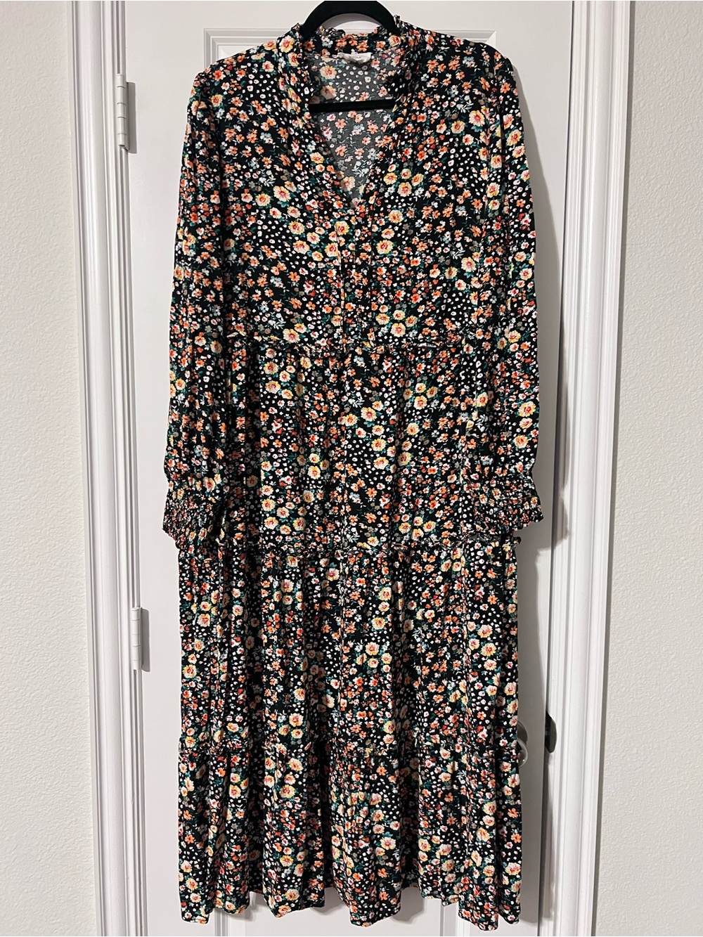Ditsy Floral Tiered Midi Dress